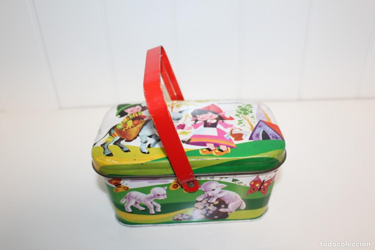 Cajas y cajitas met&aacute;licas: ANTIGUO CABAS DE CHAPA CARAMELOS DE LUJO DULCIORA