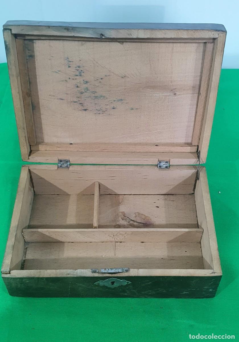Cajas y cajitas met&aacute;licas: - Caja antigua de madera - Foto 2