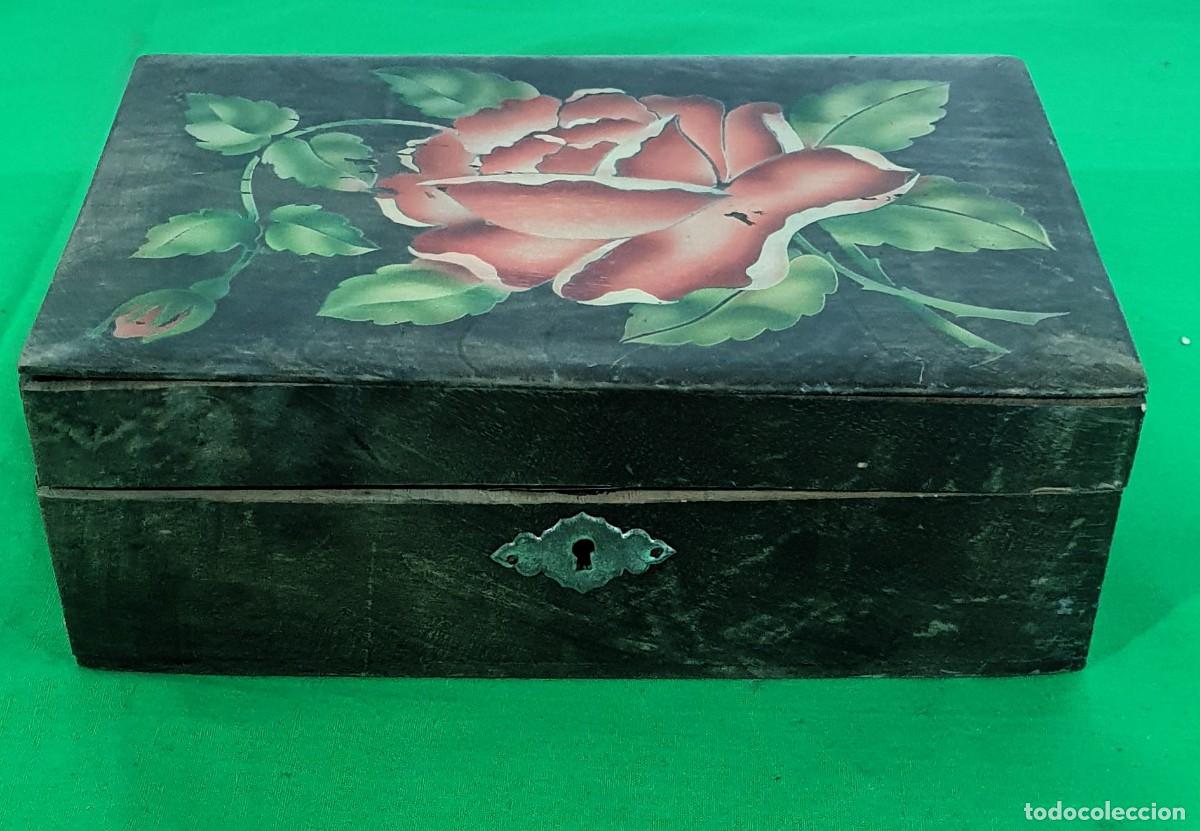 Cajas y cajitas met&aacute;licas: - Caja antigua de madera - Foto 3