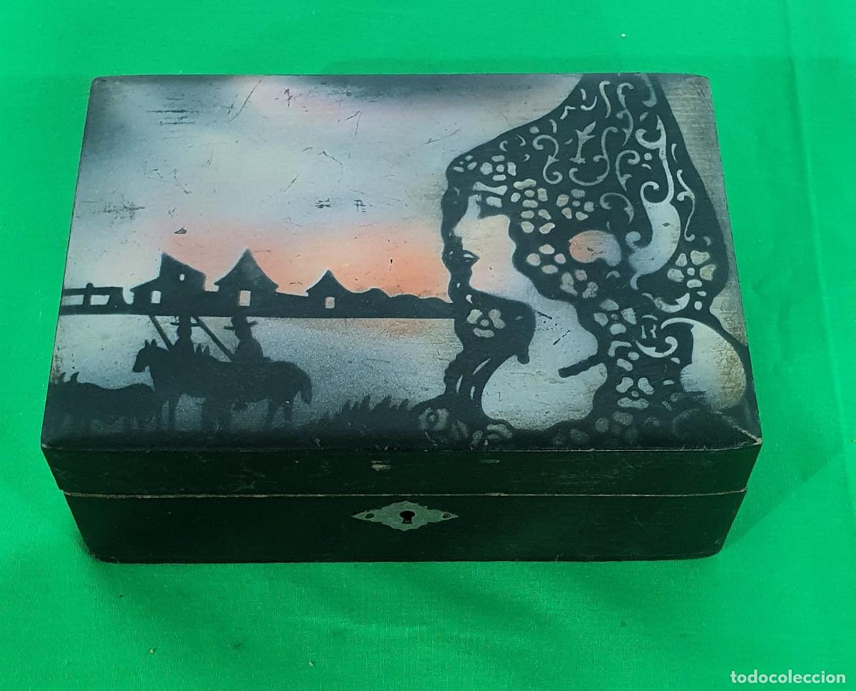 Cajas y cajitas met&aacute;licas: -Caja de madera ,Dulcinea y Quijote - Foto 1