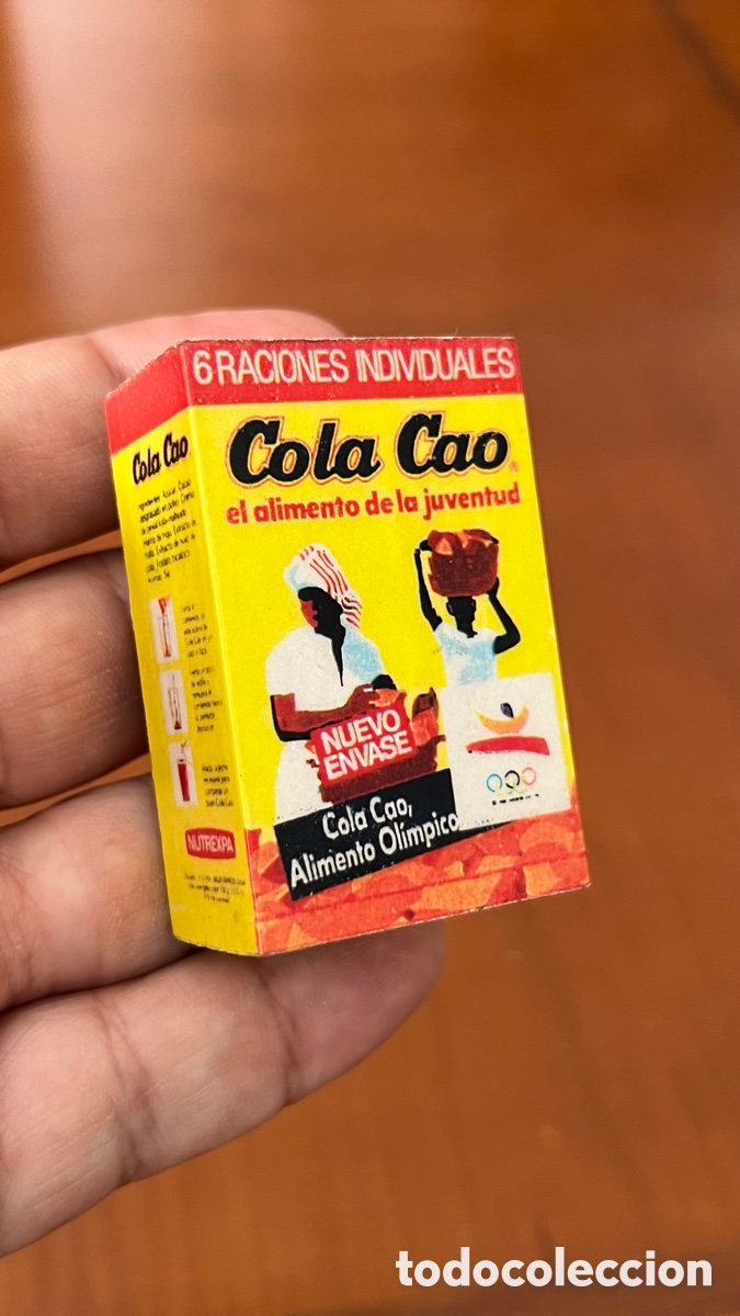 Cajas y cajitas met&aacute;licas: ANTIGUO BOTE CAJA COLA CAO IMAN EN MADERA MUY RARA