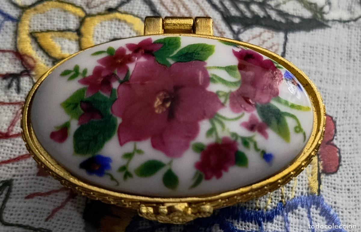 Cajas y cajitas met&aacute;licas: CAJITA RECTANGULAR DE PORCELANA DE FLORES - Foto 1