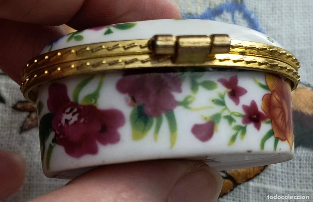 Cajas y cajitas met&aacute;licas: CAJITA RECTANGULAR DE PORCELANA DE FLORES - Foto 3