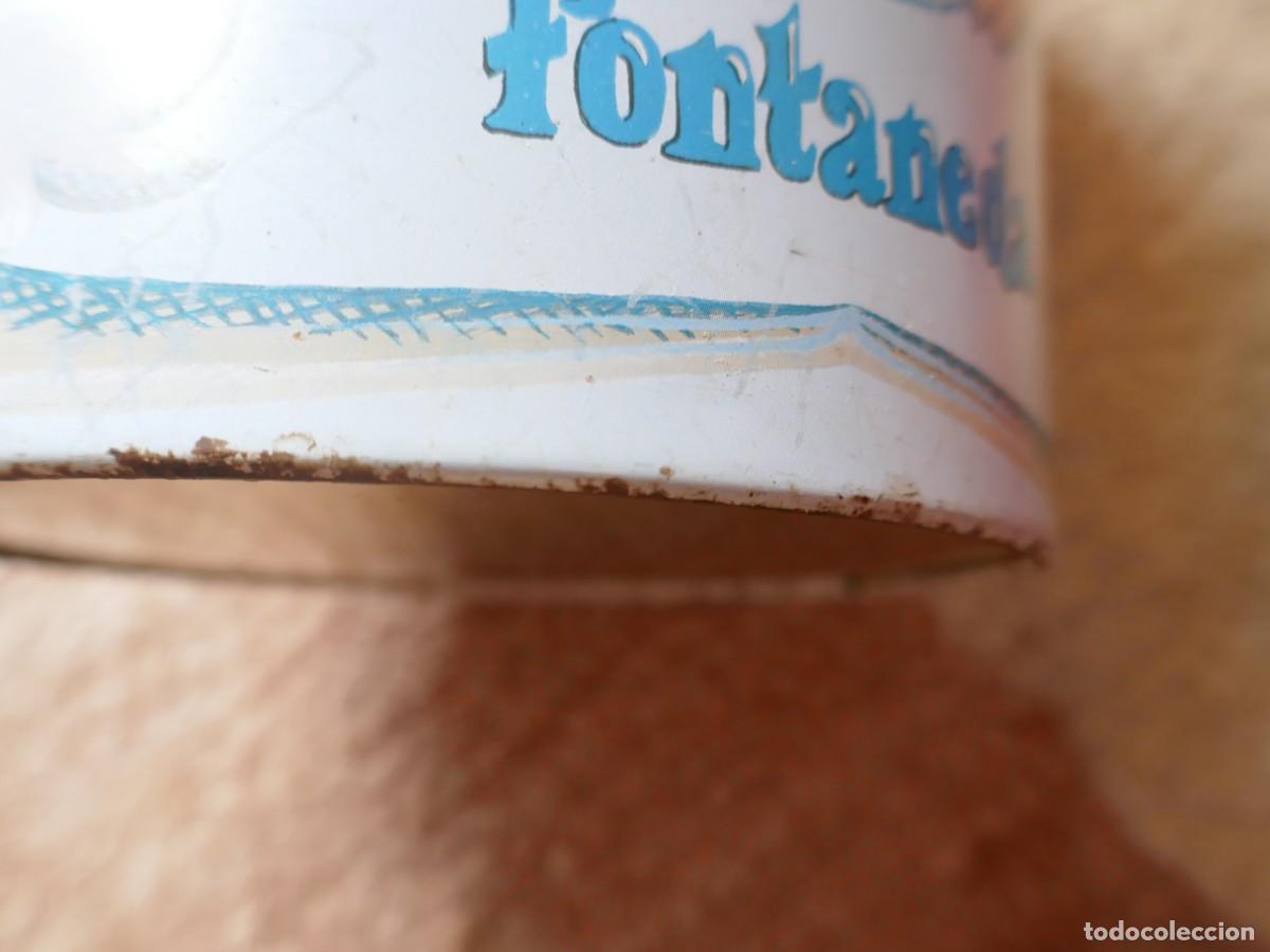 Cajas y cajitas met&aacute;licas: ANTIGUO BOTE GALLETAS FONTANEDA. - Foto 2