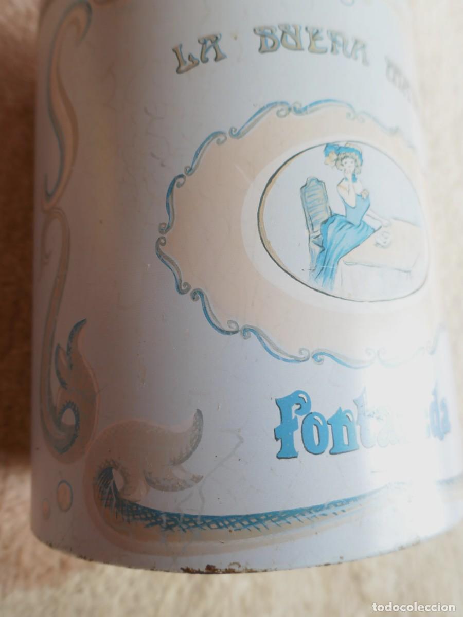 Cajas y cajitas met&aacute;licas: ANTIGUO BOTE GALLETAS FONTANEDA. - Foto 4