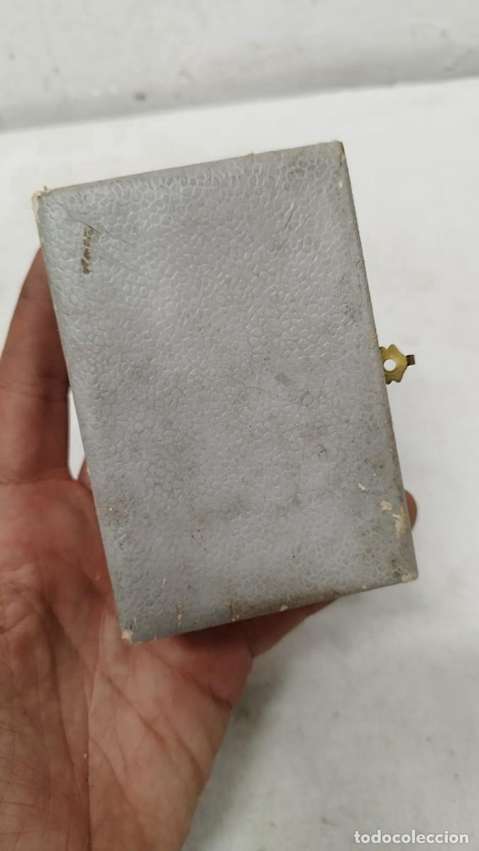 Cajas y cajitas met&aacute;licas: Antigua caja para mechero? - Foto 3