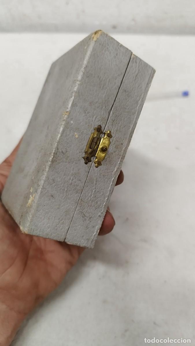 Cajas y cajitas met&aacute;licas: Antigua caja para mechero? - Foto 6