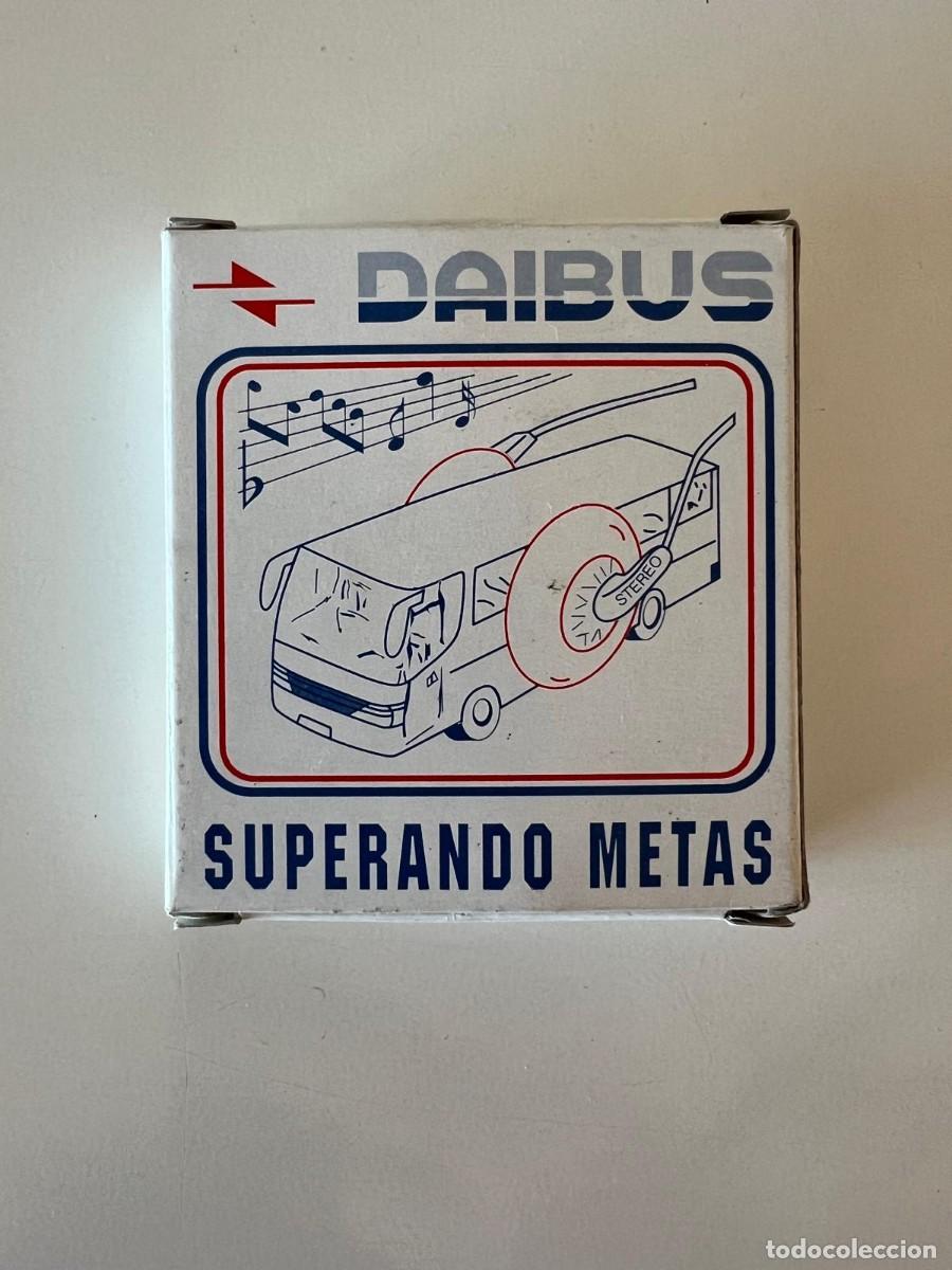Blechdosen und Kisten: CAJA DE CART&Oacute;N VAC&Iacute;A AURICULARES. DAIBUS. SUPERANDO METAS