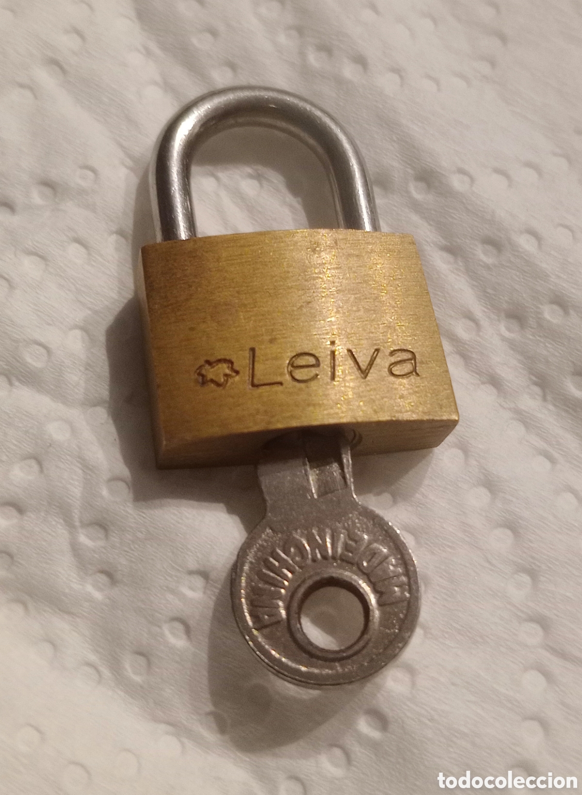 Bo&icirc;tes et petites bo&icirc;tes m&eacute;talliques: MINI CANDADO LEIVA (Mide 3x2cm)