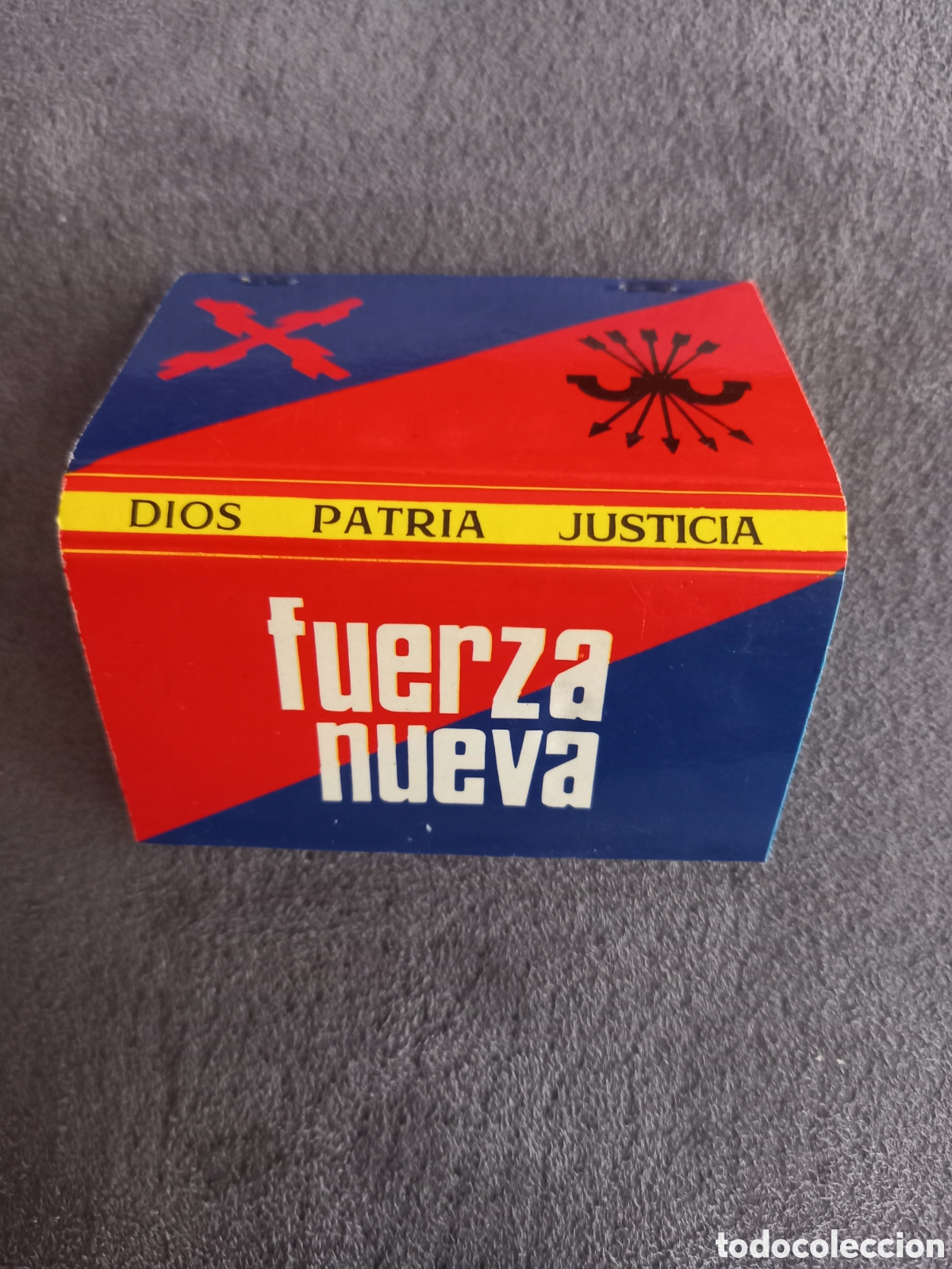 Cajas y cajitas met&aacute;licas: CAJA DE CERILLAS, CARTERITA - POL&Iacute;TICA: FUERZA NUEVA, &Uacute;LTIMO MENSAJE DE FRANCO. COMPLETA