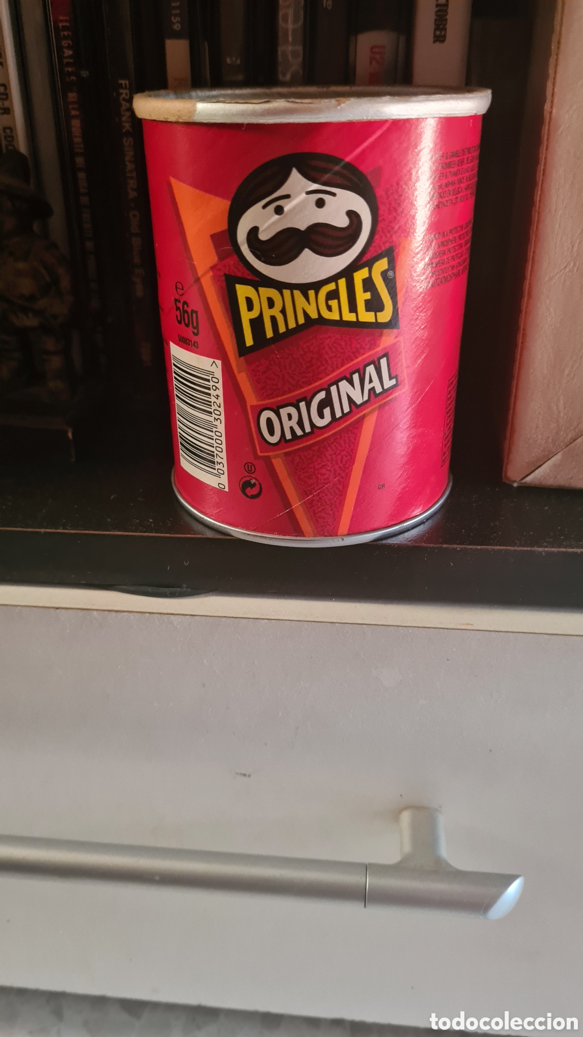Cajas y cajitas met&aacute;licas: Antigua lata de Pringles de 9,5cm. - Foto 3