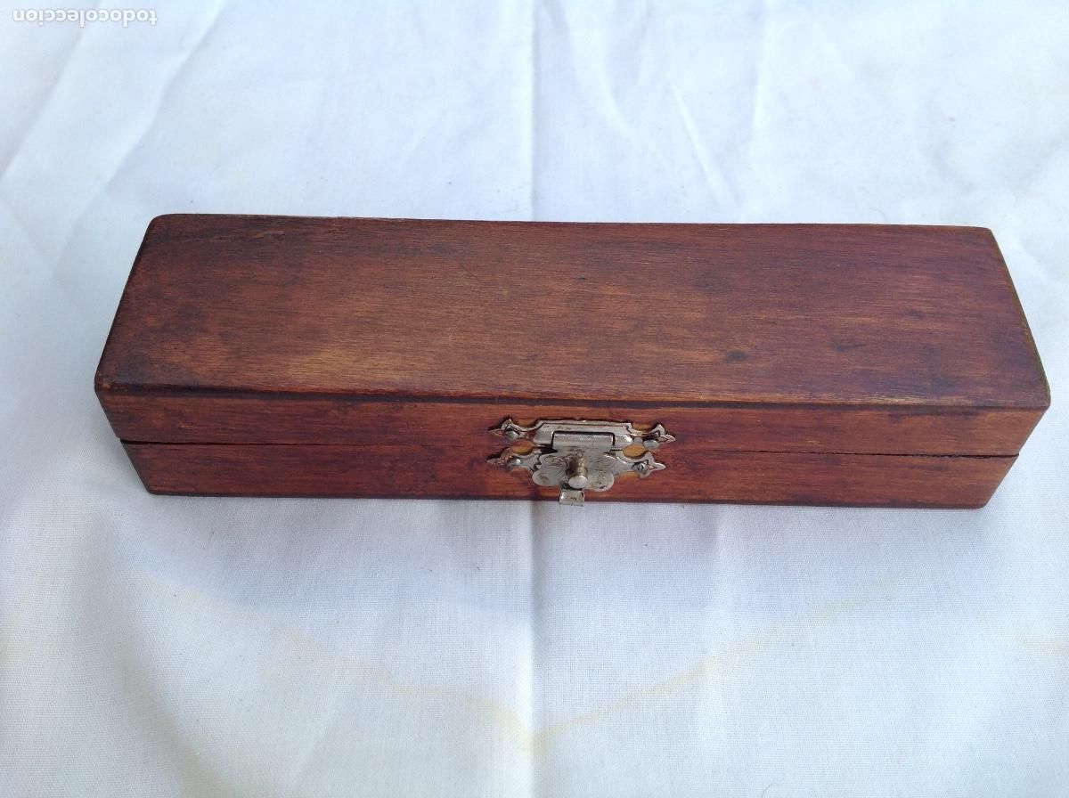 Cajas y cajitas met&aacute;licas: Cajita de madera con compartimentos al interior