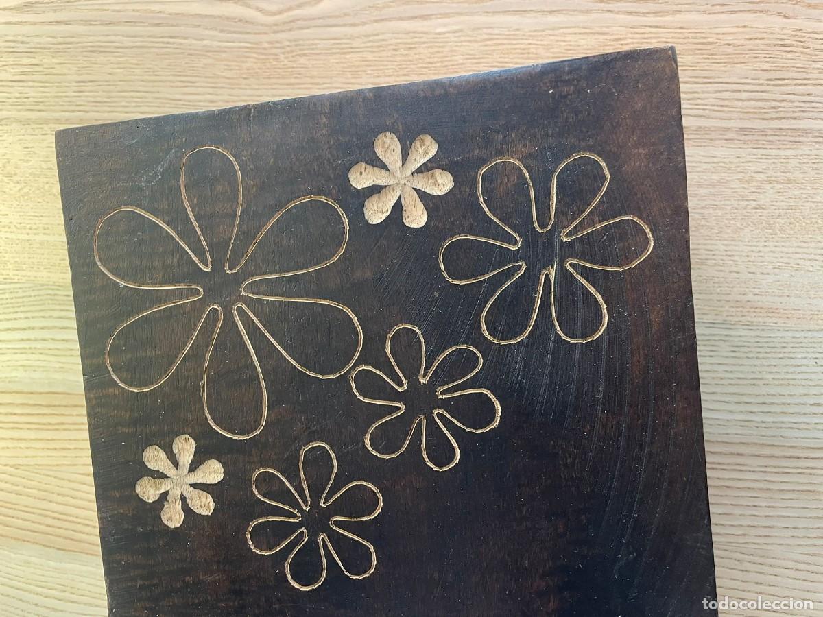 Cajas y cajitas met&aacute;licas: Juego dos cajas de madera maciza. Una dentro de la otra. La grande tiene asas laterales.