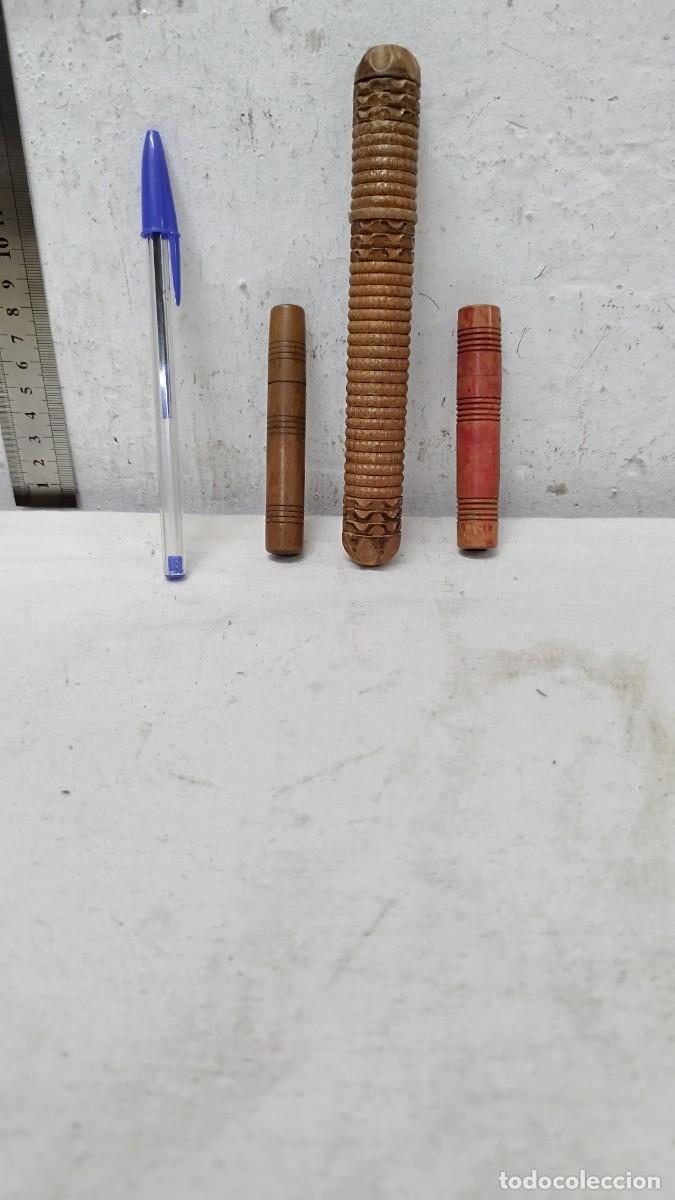 Blechdosen und Kisten: 3 Antiguos cilindros de madera,cajas para guardar agujas de coser,bordar etc...