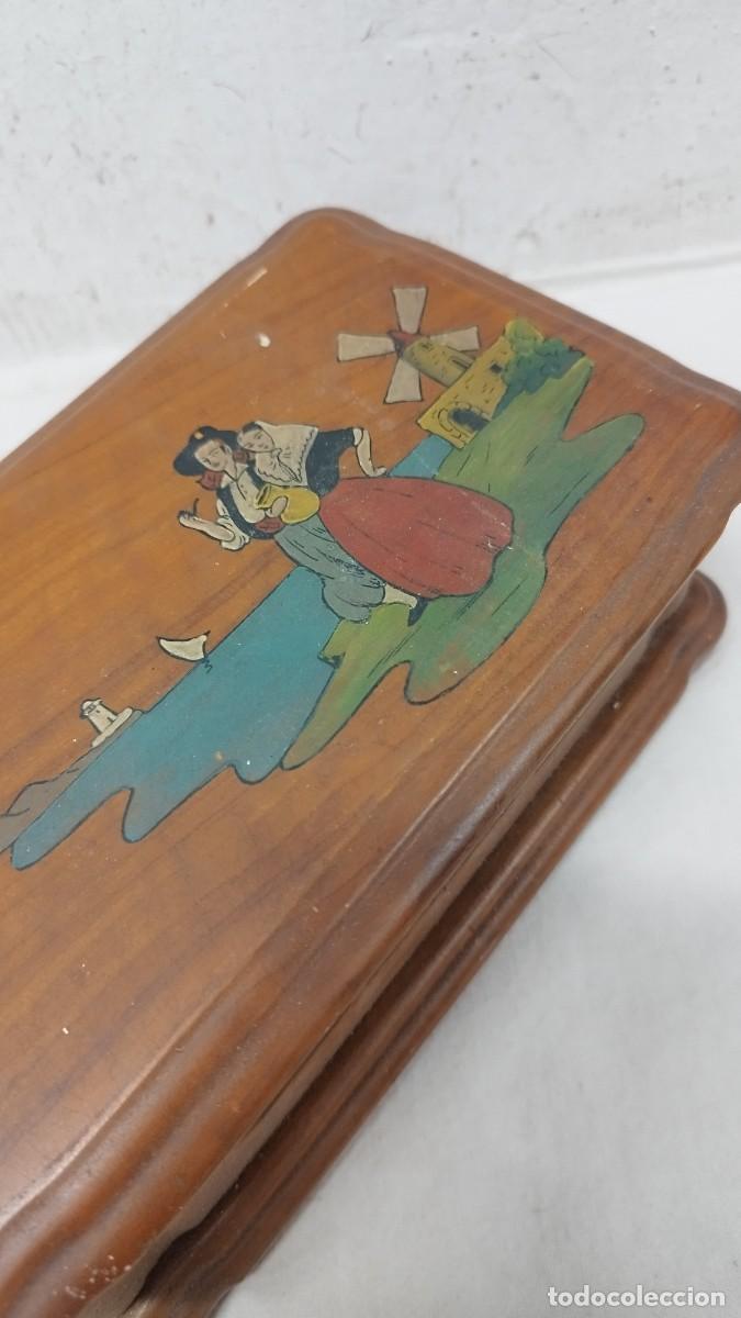 Cajas y cajitas met&aacute;licas: Antigua caja de madera,de mallorca. - Foto 3