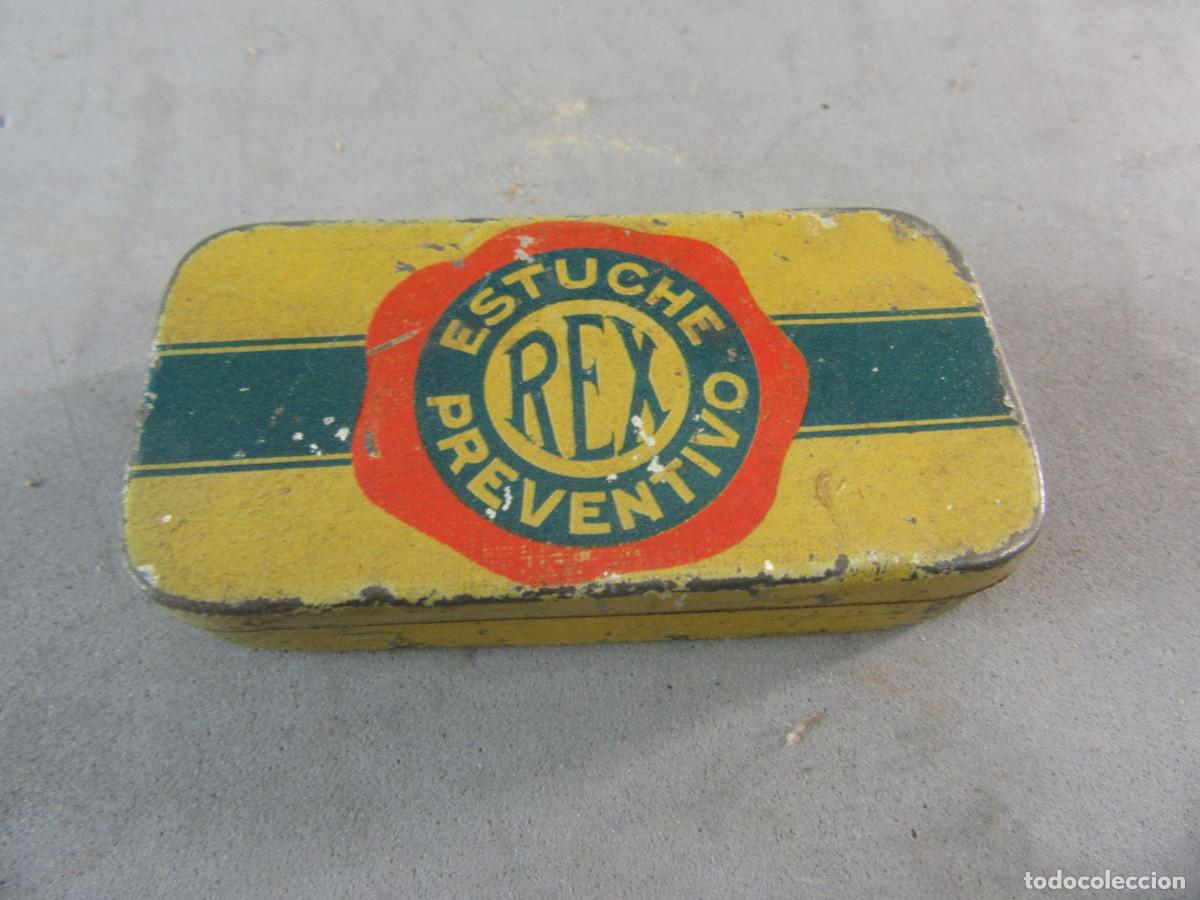 Boxes and metal boxes: Caja de lata probablemente para parches de bicicleta, moto o autom&oacute;vil. REX.