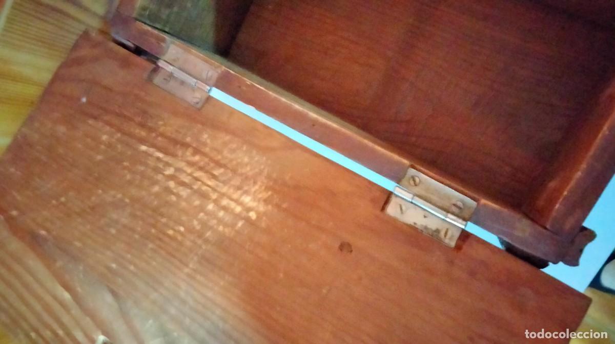 Cajas y cajitas met&aacute;licas: caja de madera en forma de cofre tallada a mano - Foto 9