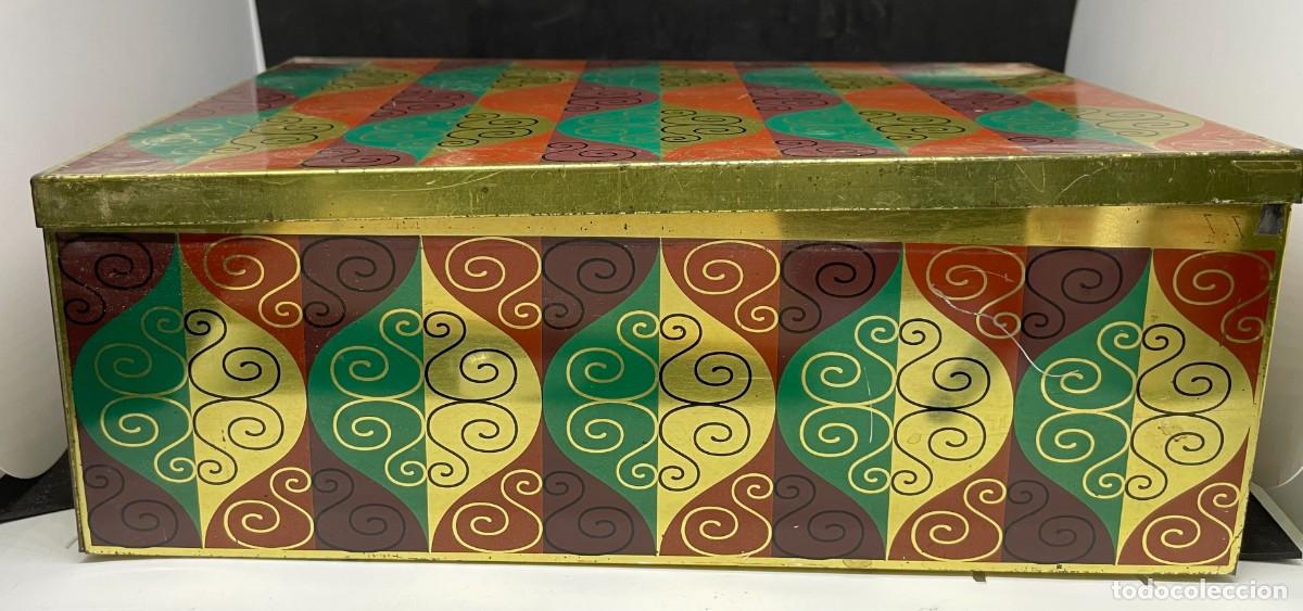 Boxes and metal boxes: Caja de metal &rdquo; Pompadour -Teehandelsges m.b.h.Duesseldorf. 500 bolsas&rdquo;. CAR1005