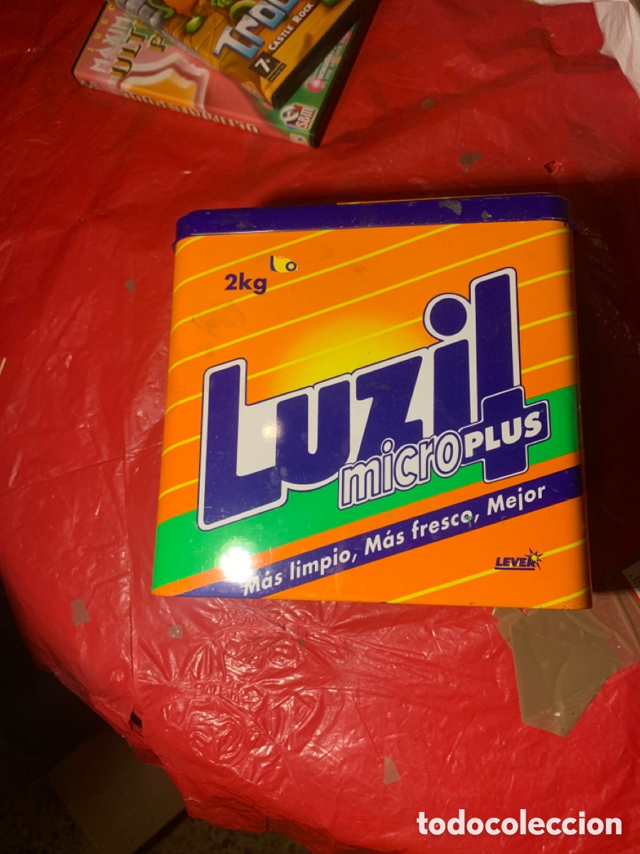 Bo&icirc;tes et petites bo&icirc;tes m&eacute;talliques: Luzil lata metalica publicidad chapa antigua caja metalica