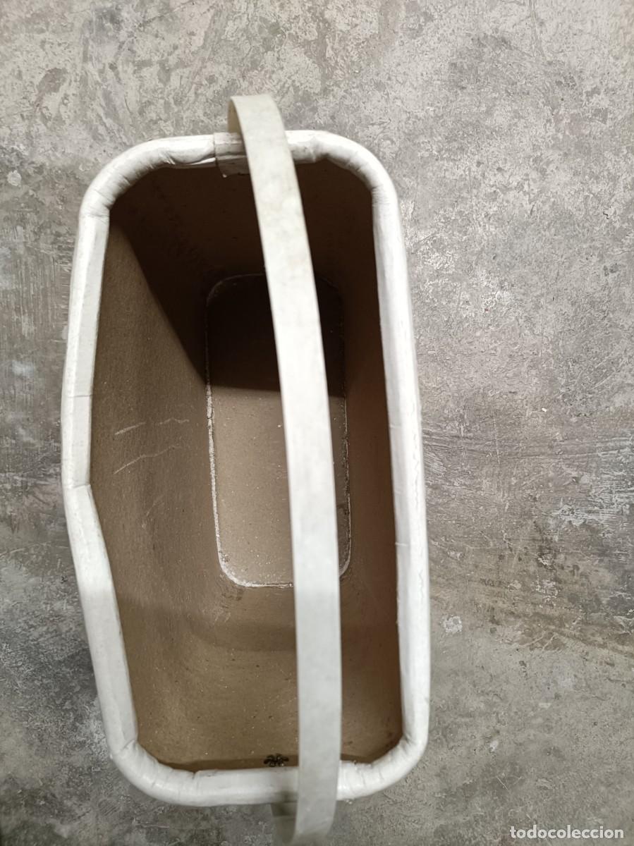 Cajas y cajitas met&aacute;licas: Antiguo bote de bilore - Foto 2