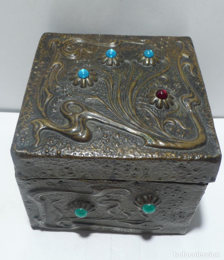 Cajas y cajitas met&aacute;licas: CAJA DE MADERA FORRADA - Foto 2