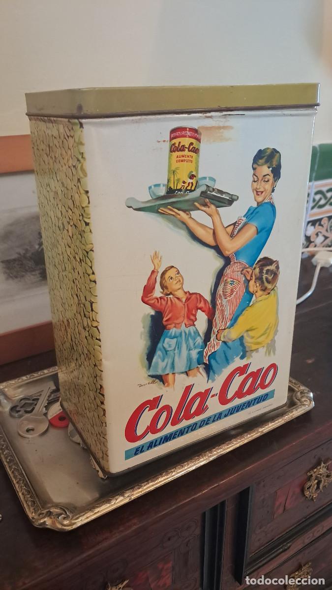Cajas y cajitas met&aacute;licas: Caja bote lata Cola Cao Colacao metal metalico vintage