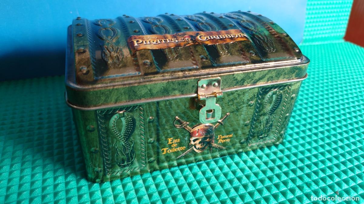 Cajas y cajitas met&aacute;licas: CAJA PIRATAS DEL CARIBE METALICA