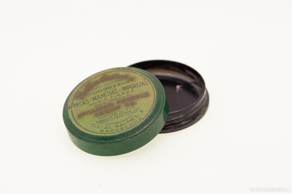 Blechdosen und Kisten: PUBLICIDA FARMACIA ANTIGUA CAJITA DE PLASTICO CREMA BELLA AURORA (BARCELONA)