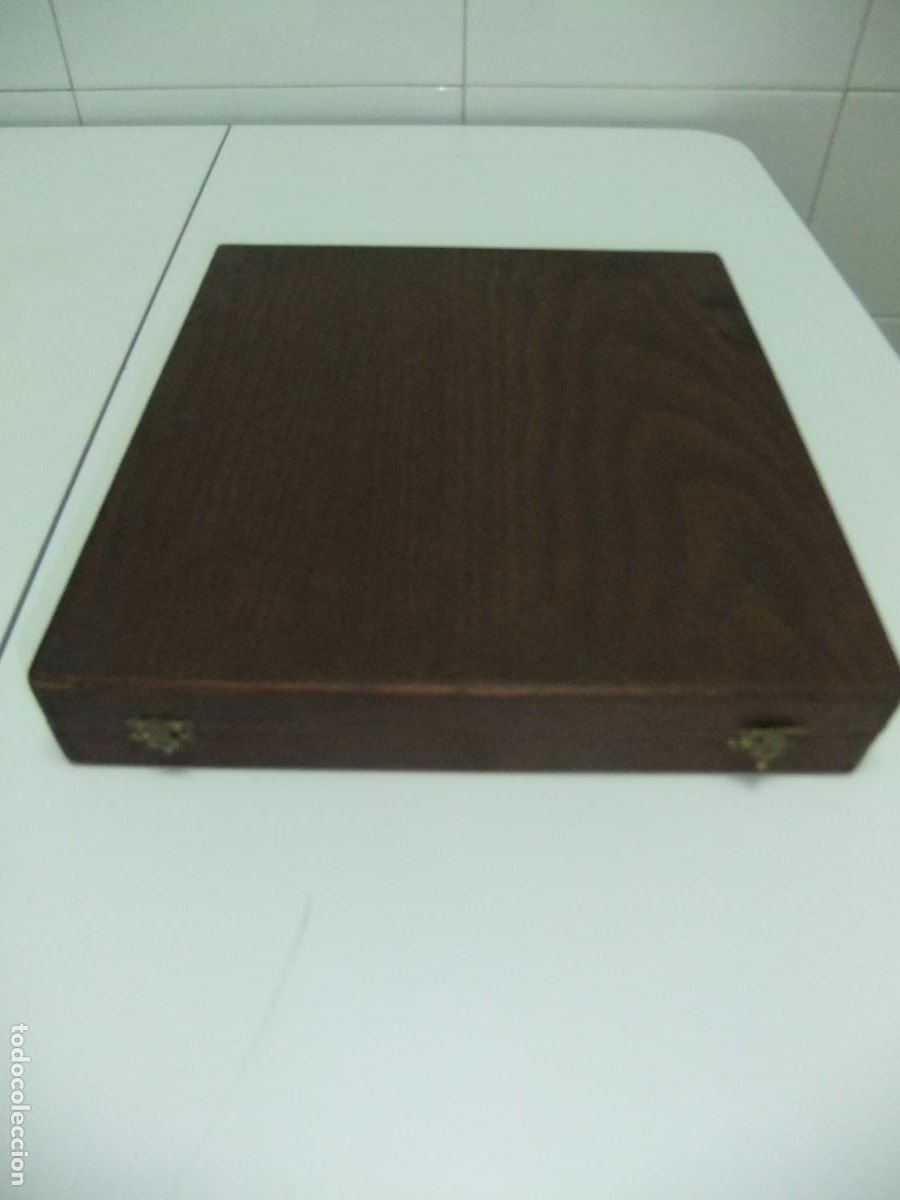 Cajas y cajitas met&aacute;licas: caja de madera para guardar coleccion - Foto 1