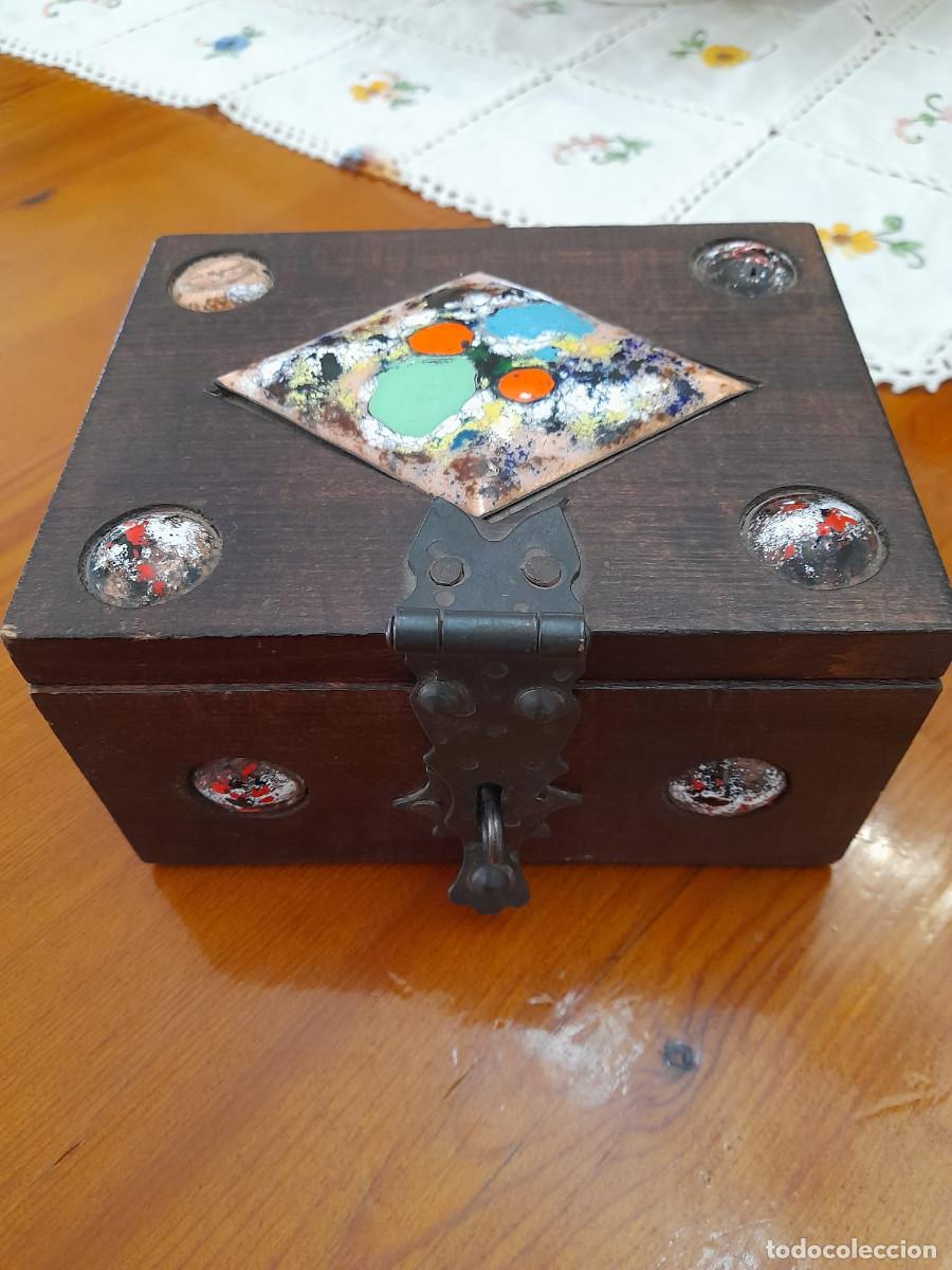 Cajas y cajitas met&aacute;licas: Caja de madera con esmalte - Foto 1