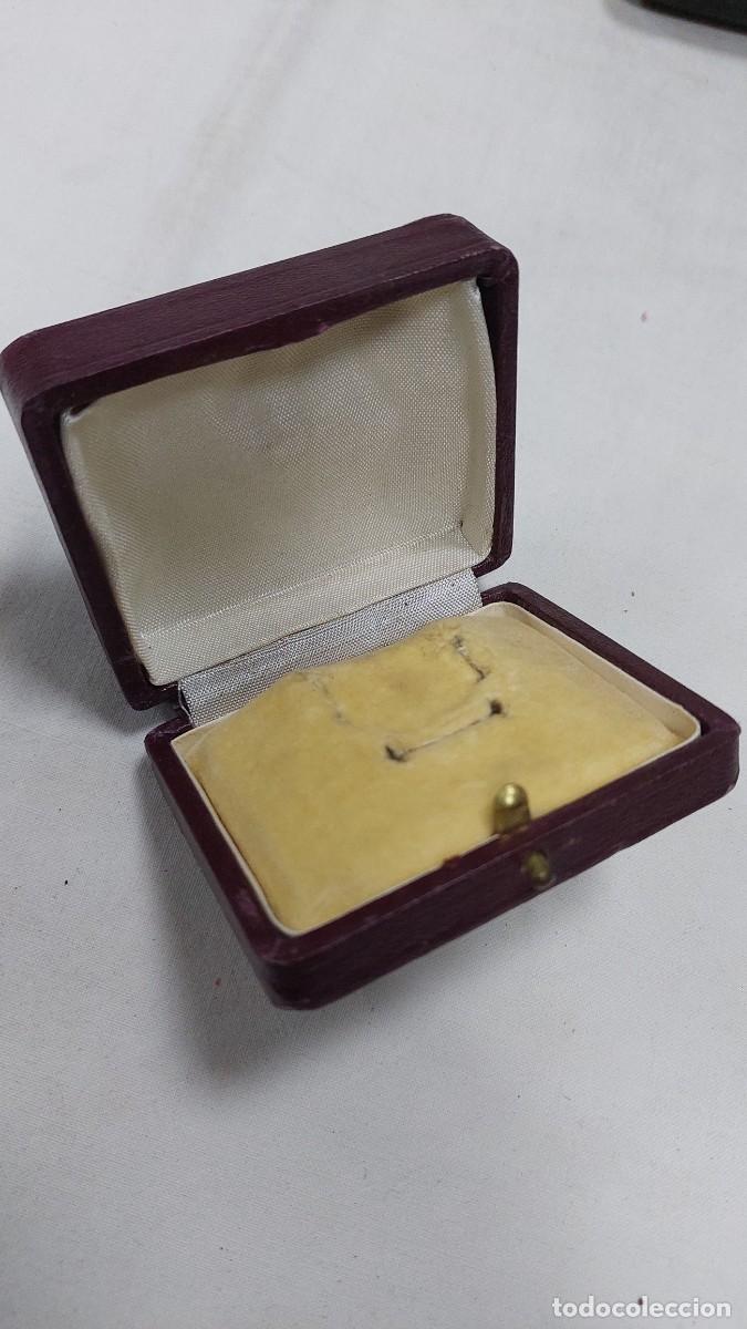 Cajas y cajitas met&aacute;licas: Antigua caja de joya medalla - Foto 2