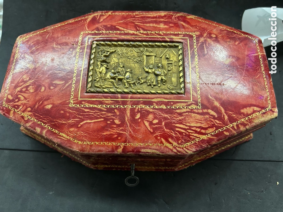 Cajas y cajitas met&aacute;licas: Antigua caja joyero con llave