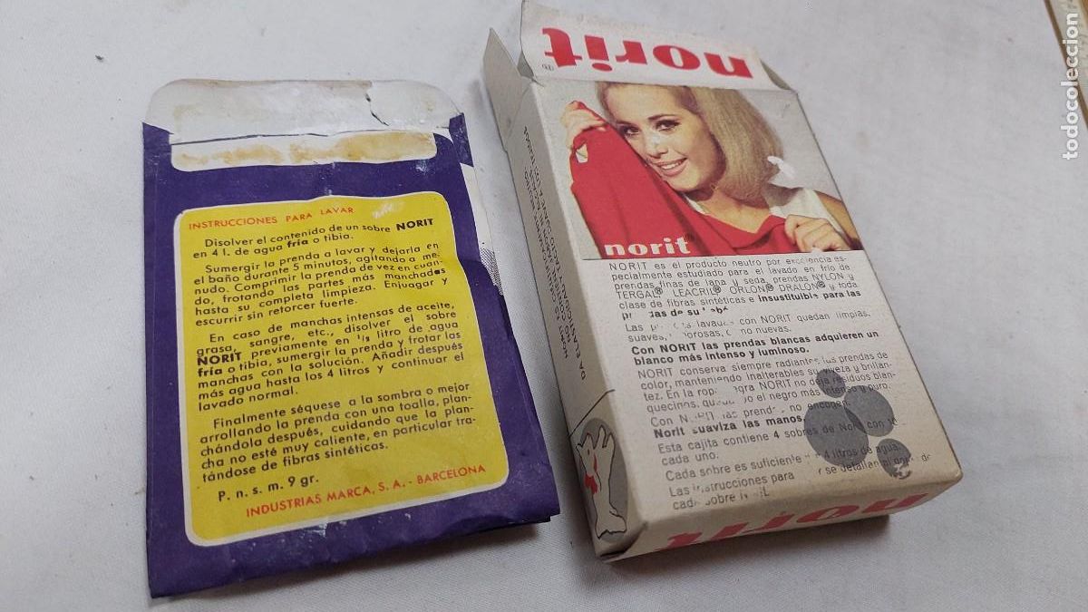Cajas y cajitas met&aacute;licas: Antigua caja de detergente Norit con 3 sobres - Foto 2