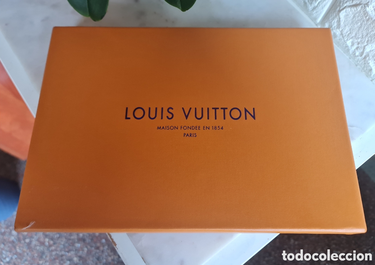 Cajas y cajitas met&aacute;licas: Caja con funda de tela Louis Vuitton - Foto 1