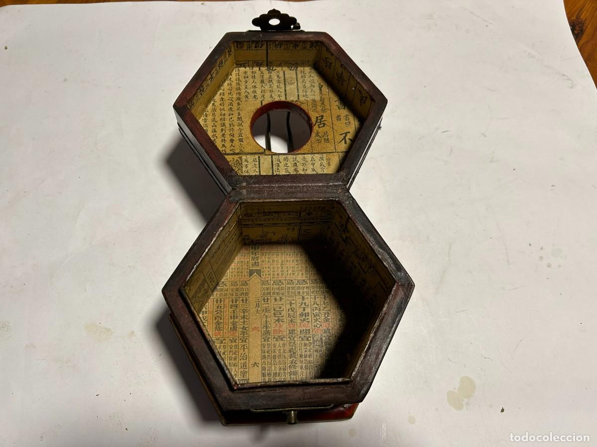Cajas y cajitas met&aacute;licas: Caja de madera hexagonal con decoracion china - Foto 4