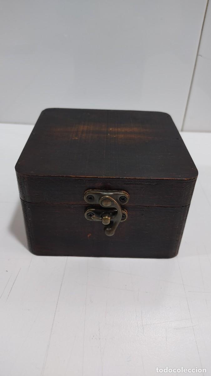 Blechdosen und Kisten: 505 ANTIGUA CAJA DE MADERA ORIENTAL CON HERRAJES DE METAL