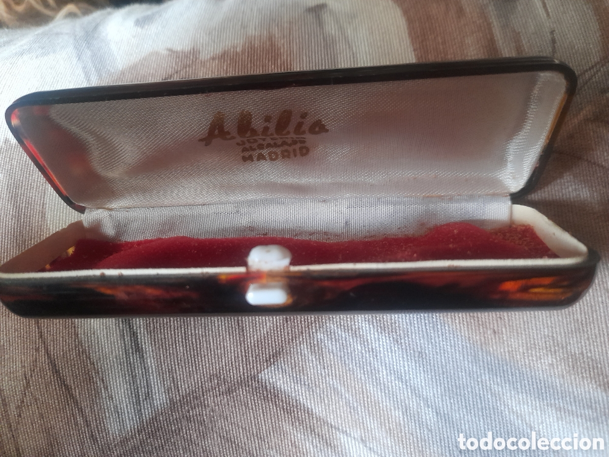 Bo&icirc;tes et petites bo&icirc;tes m&eacute;talliques: Antigua caja de joyer&iacute;a Abilia, Calle Alcal&aacute;, Madrid, mide 12x4x2,2cm