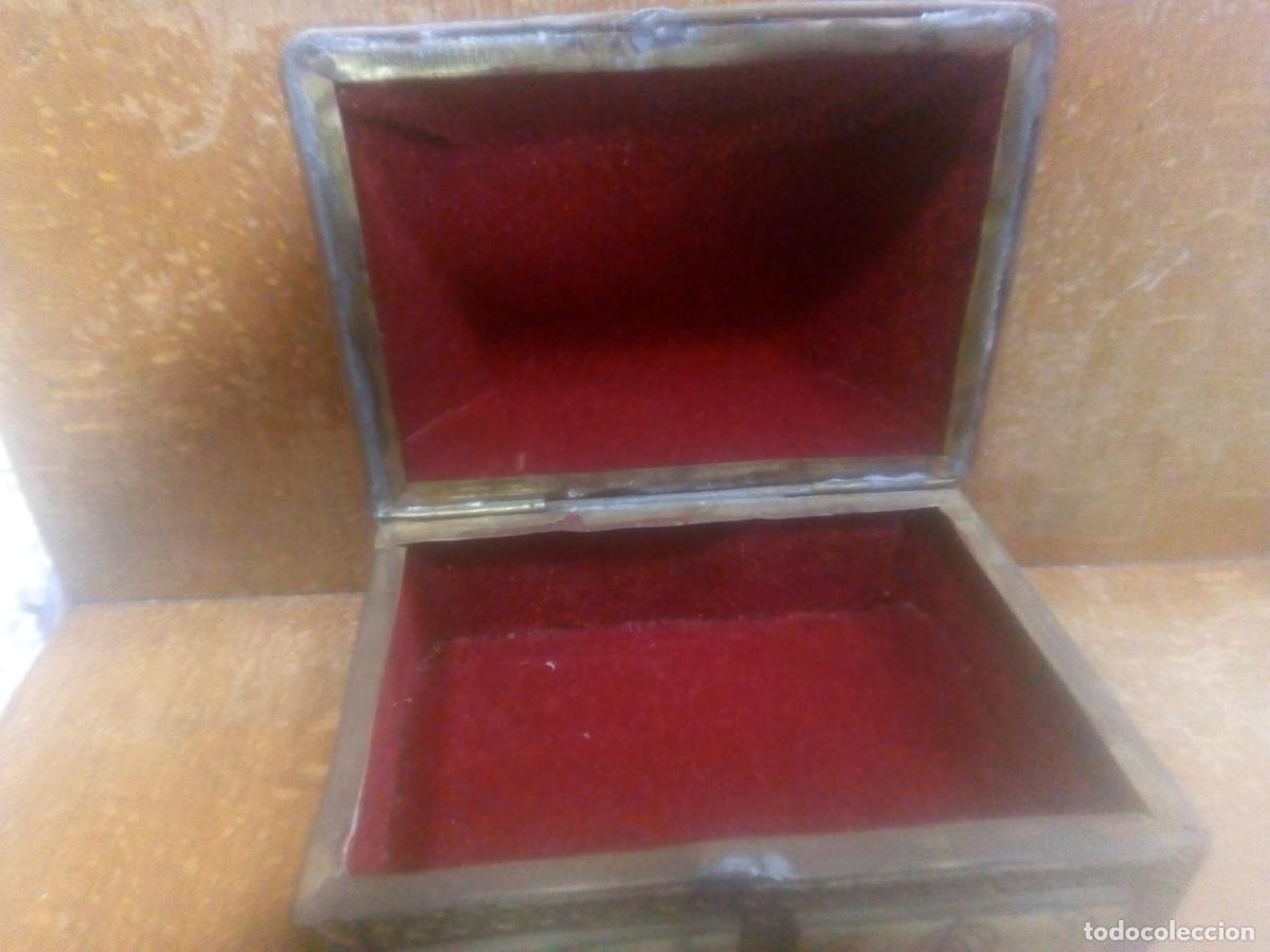 Cajas y cajitas met&aacute;licas: CAJA LAT&Oacute;N Y BRONCE CON ASTA INCRUSTADA - Foto 3