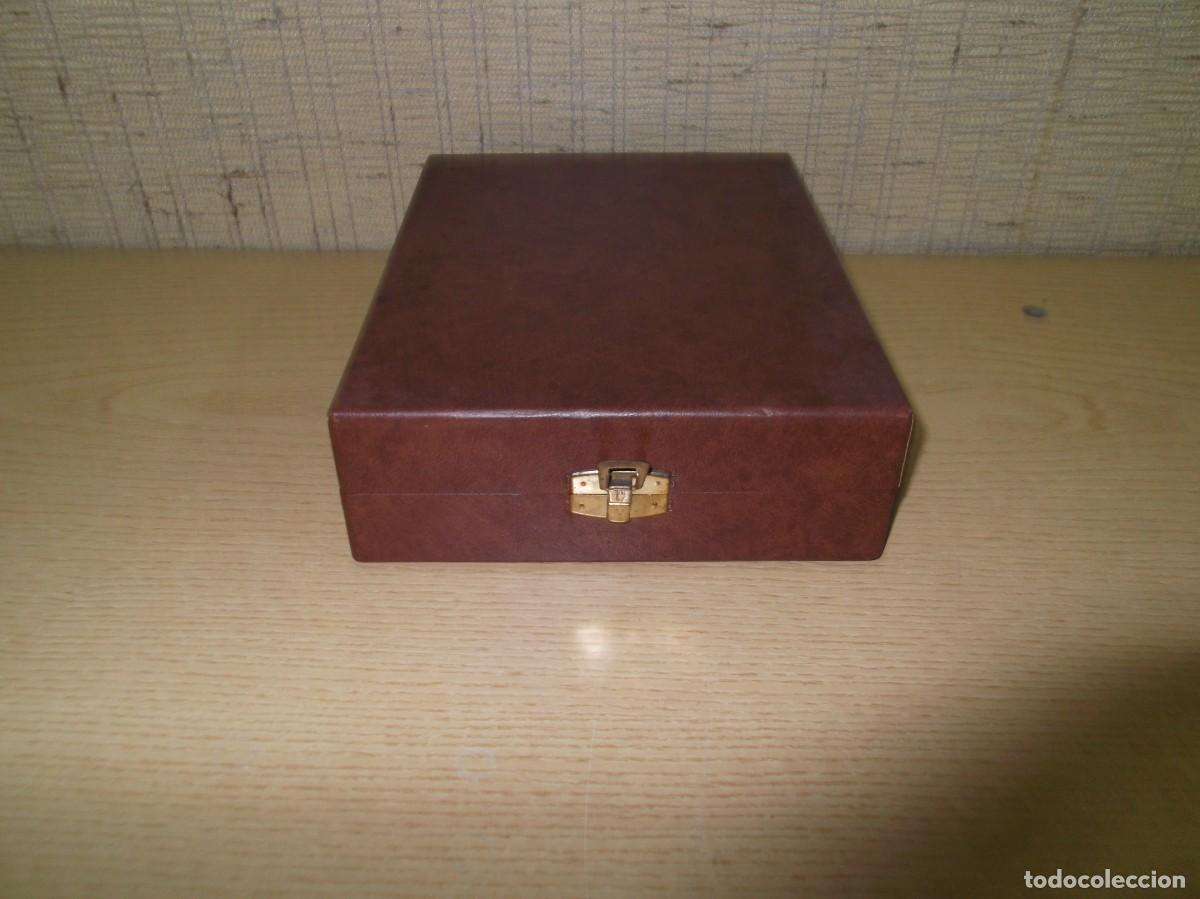 Cajas y cajitas met&aacute;licas: Caja estuche forrada en rojo - Foto 1