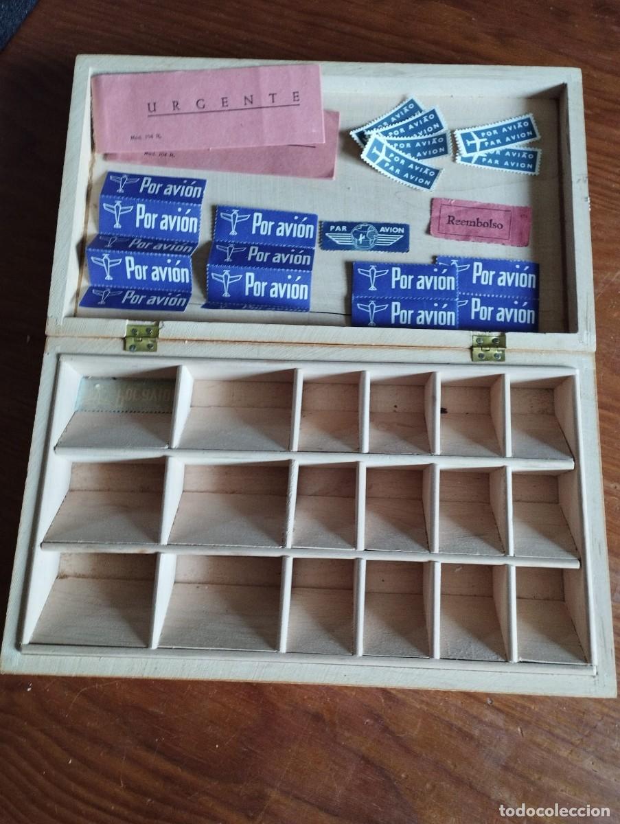 Cajas y cajitas metálicas: Caja de madera para sellos y pólizas