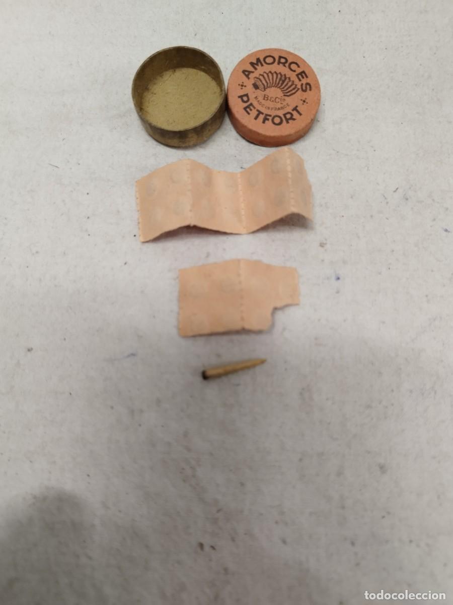 Cajas y cajitas met&aacute;licas: Caja de fulminantes para pistolas y rev&oacute;lveres de juguete - marca PETFORT.