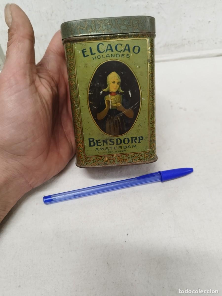 Cajas y cajitas met&aacute;licas: Antigua caja, lata de hojalata, el cacao Holandes Bensdorp Amsterdam. Holanda