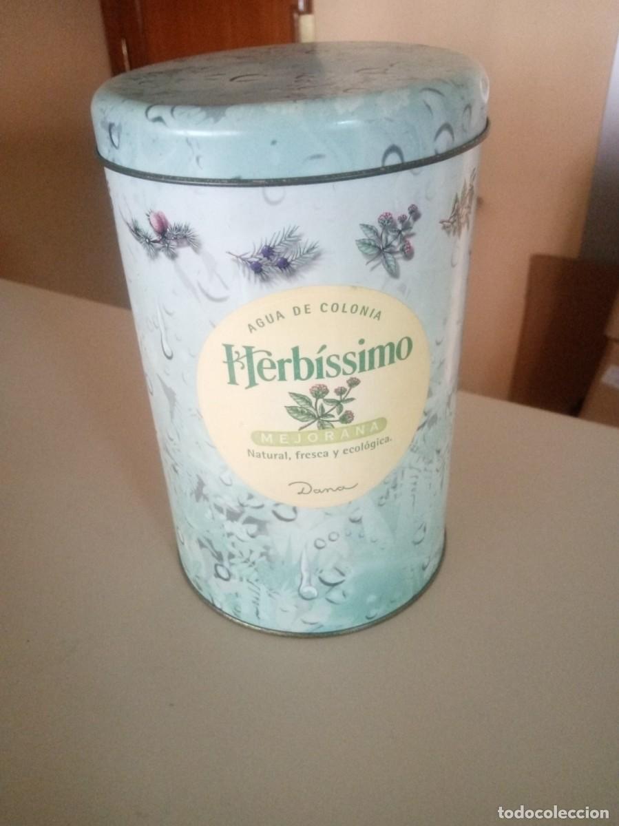 Bo&icirc;tes et petites bo&icirc;tes m&eacute;talliques: Caja metalica Agua de Colonia Herbissimo