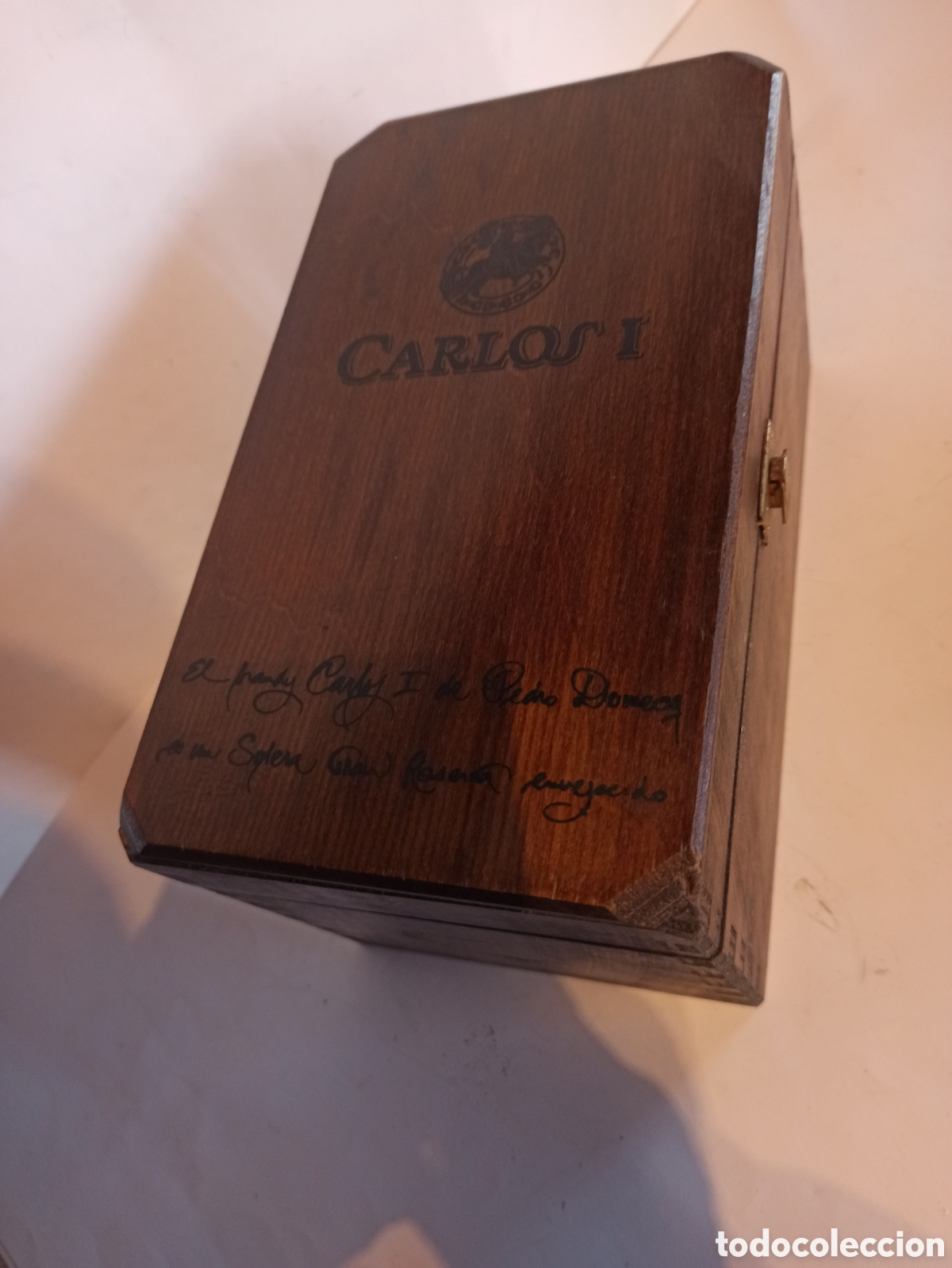 Cajas y cajitas met&aacute;licas: Caja de botella de licor........ - Foto 2