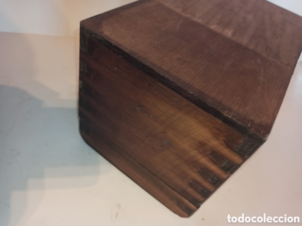 Cajas y cajitas met&aacute;licas: Caja de botella de licor........ - Foto 5