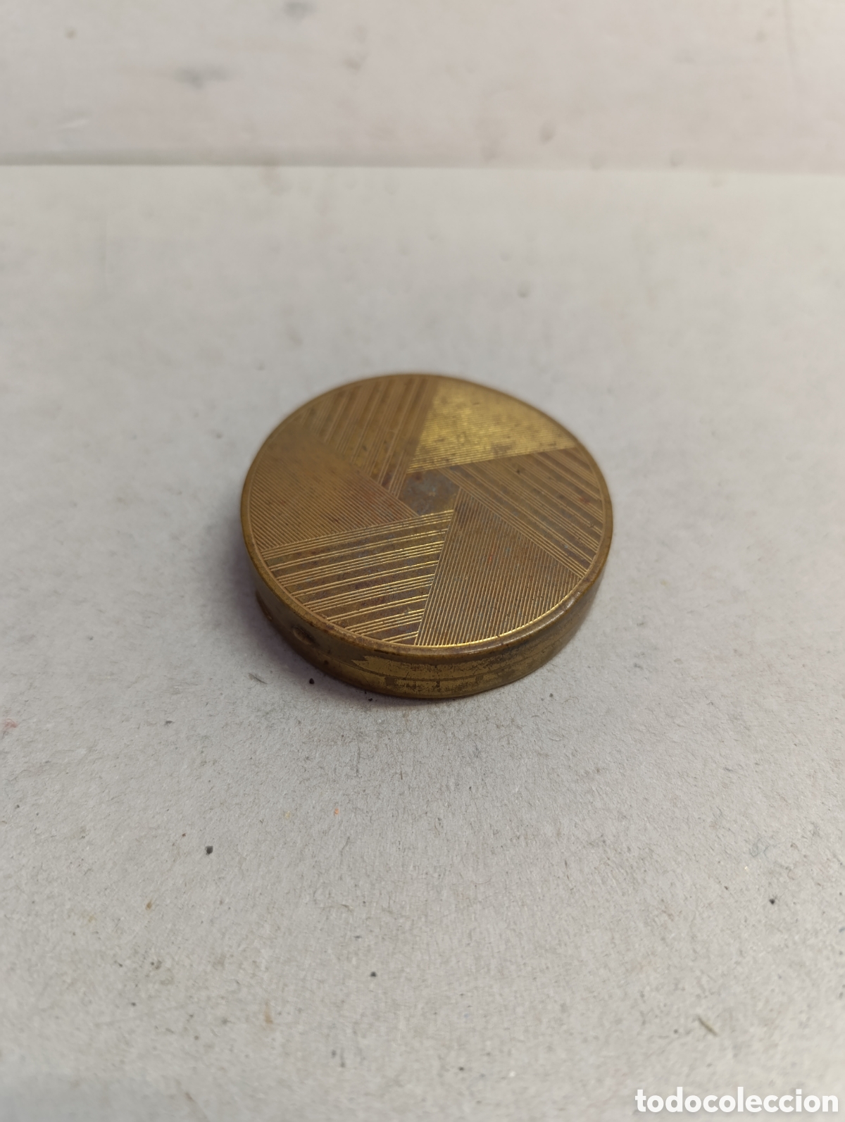 Bo&icirc;tes et petites bo&icirc;tes m&eacute;talliques: CAJA CAJITA DE METAL DORADO, REDONDA.