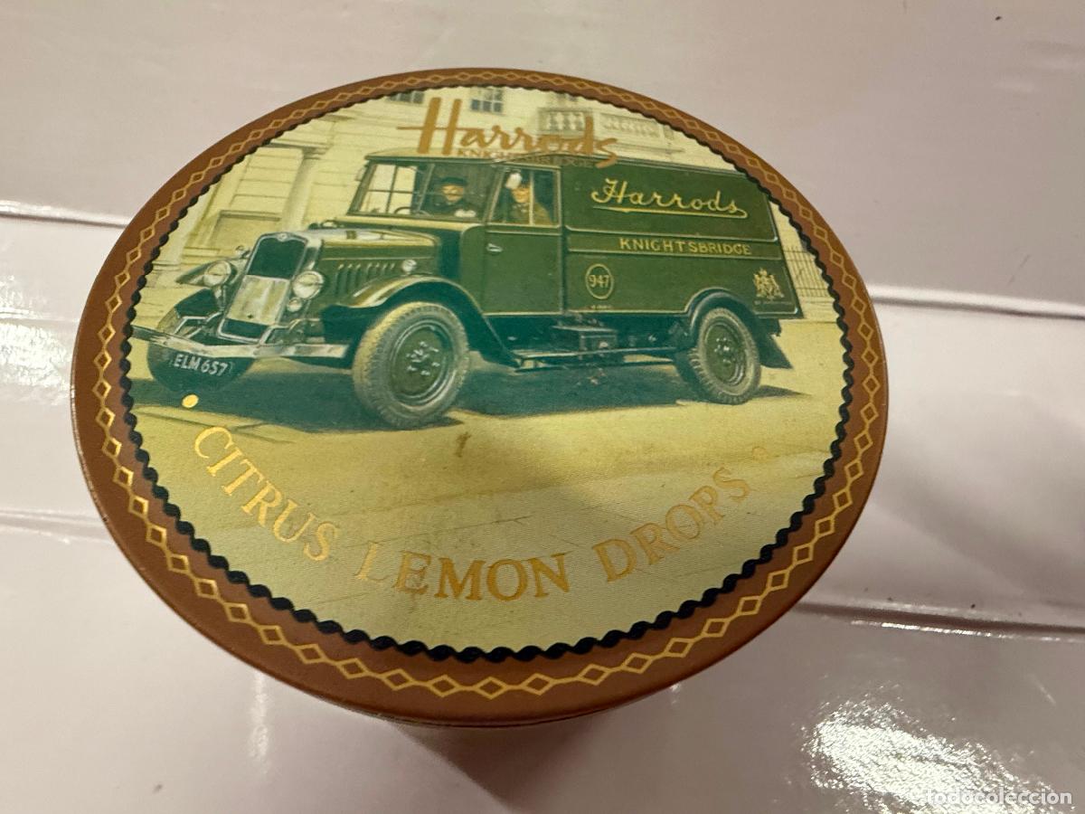 Casse e cassette metalliche: Preciosa lata litografiada Camion Retro de HARRODS, VINTAGE, de caramelos. Excelente estado