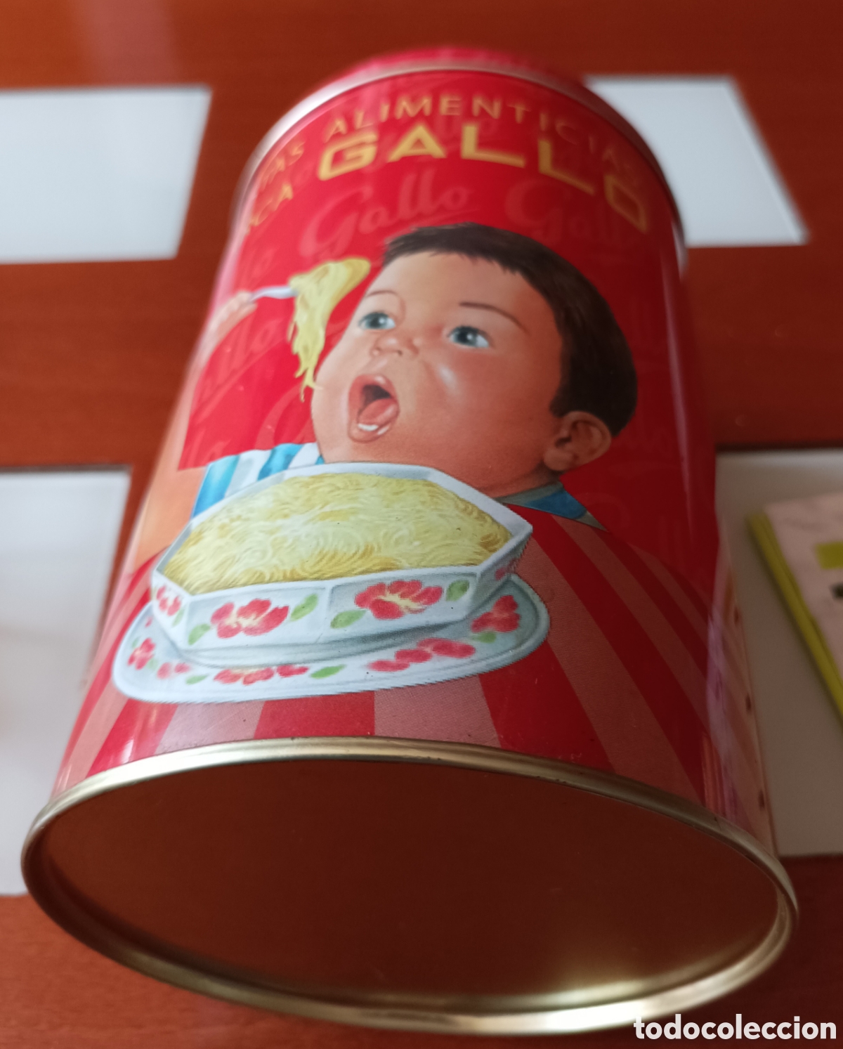 Bo&icirc;tes et petites bo&icirc;tes m&eacute;talliques: Lata metalica pastas Gallo