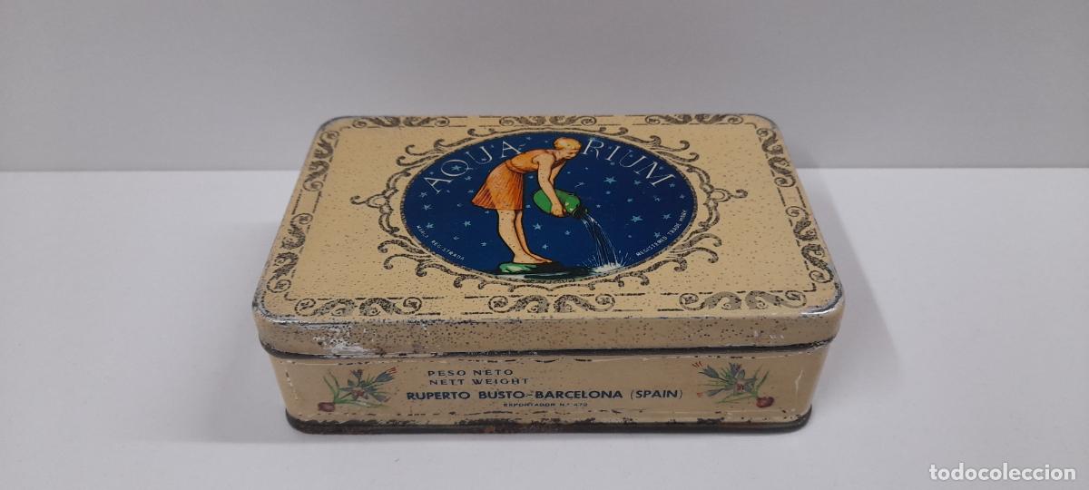 Caixas e caixinhas met&aacute;licas: ANTIGUA CAJA SERIGRAFIADA DE AZAFRAN PURO - AQUA RIUM . RUPERTO BUSTO - BARCELONA ( SPAIN )