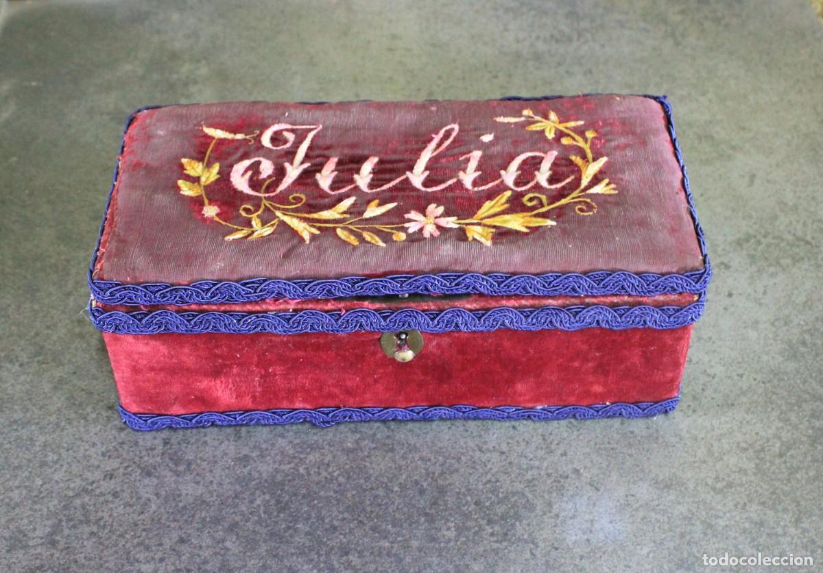 Boxes and metal boxes: Caja Forrada de Terciopelo, Caja Bordada, Caja Personalizada, Caja Recuerdos, Caja con Pasamaner&iacute;a